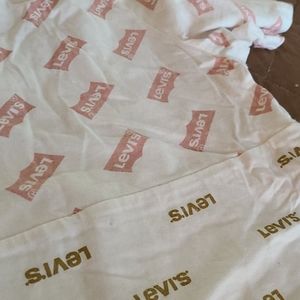 Levi's  girl top